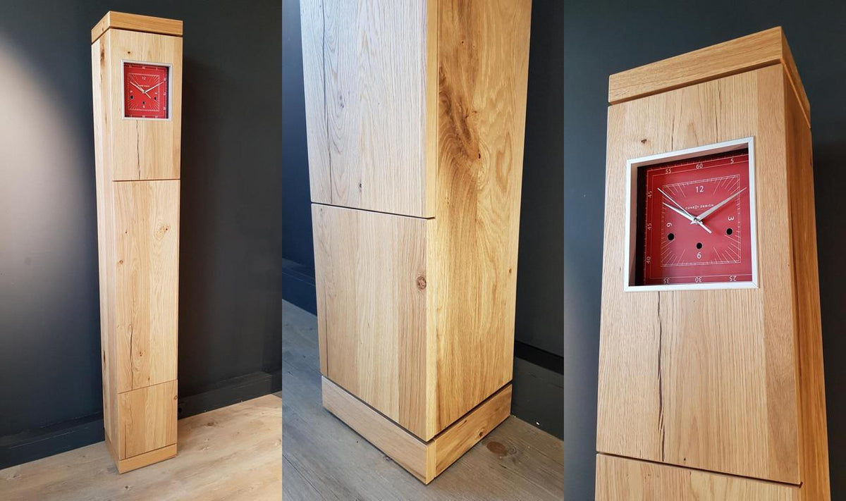 Standuhr Nature mit geschlossener Front und rotem Zifferblatt - ZEITCRAFT